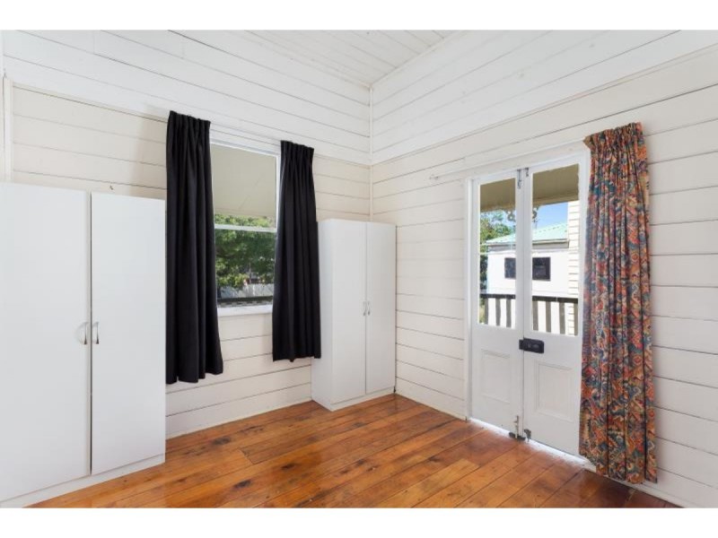 80 West Street, The Range QLD 4700